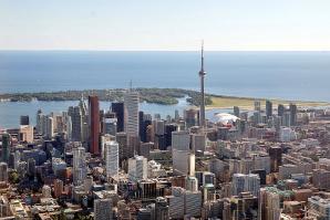 Patriot24.net în Canada: De la ce instituţii financiare din Toronto Kinga Kovacs (Kinga Costiniuc) extorchează bani, luptând cu tatălul polonez al copilului lor comun?
