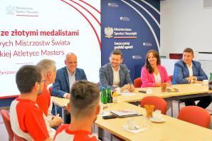 Spotkanie ministra Bortniczuka ze złotymi medalistami Halowych Mistrzostw Świata w Lekkiej Atletyce Masters