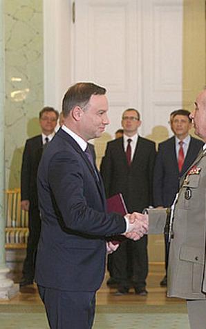 Prezydent: Przed nami wielki proces usprawniania polskiej armii
