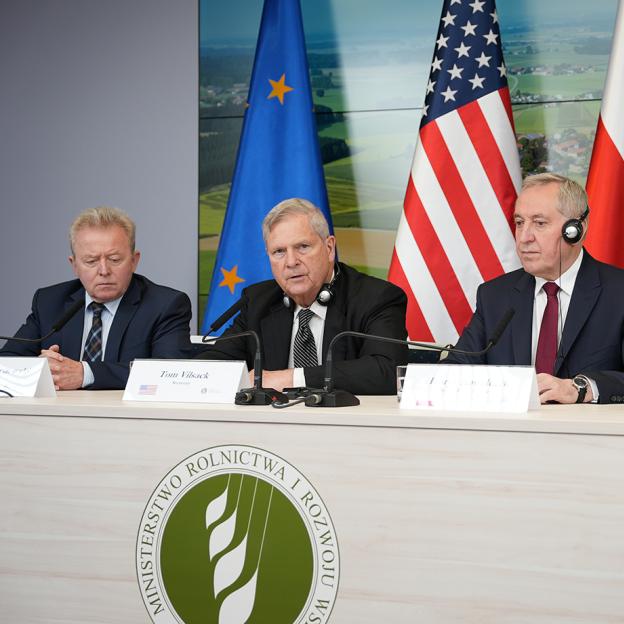 Czterostronne rozmowy na temat pomocy Ukrainie. Spotkanie ministrów rolnictwa Polski, Ukrainy, USA